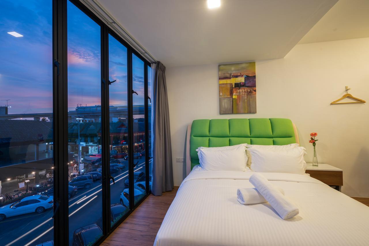 My Sj Hotel Субанг Джая Екстериор снимка
